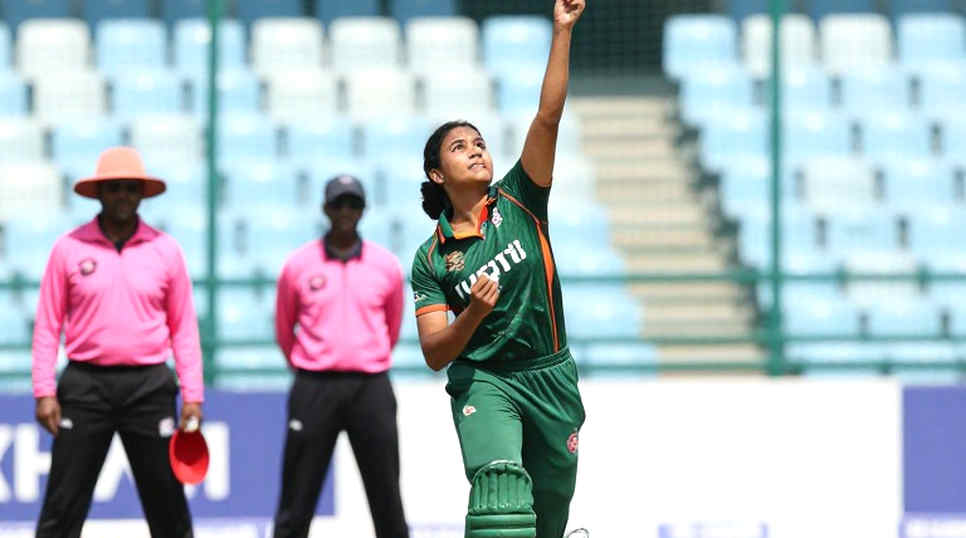 গ্রোইন স্ট্রেনে কিশান দ্বিতীয় টি-টোয়েন্টি থেকে বাদ — ভারতের আসল পরীক্ষা ব্যাটিং অর্ডারে নয়, গ্লাভসে
