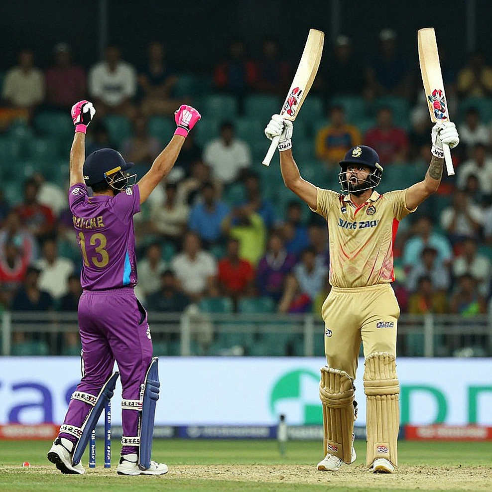 পঞ্চাশ আর ছয় উইকেট: পাকিস্তানের ওয়ানডে অলরাউন্ডার ঘাটতির ছোট্ট হিসাব