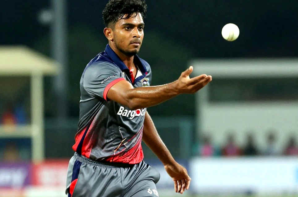 একানা স্টেডিয়ামের লেজার: আট উইকেটের জয়ে ভারতের গভীরতা, উইন্ডিজের এশিয়া-দুর্বলতা আর একটি নামের ভুল