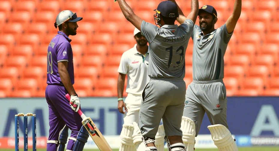 একানা স্টেডিয়ামের লেজার: আট উইকেটের জয়ে ভারতের গভীরতা, উইন্ডিজের এশিয়া-দুর্বলতা আর একটি নামের ভুল একানা স্টেডিয়ামের লেজার: আট উইকেটের জয়ে ভারতের গভীরতা, উইন্ডিজের এশিয়া-দুর্বলতা আর একটি নামের ভুল